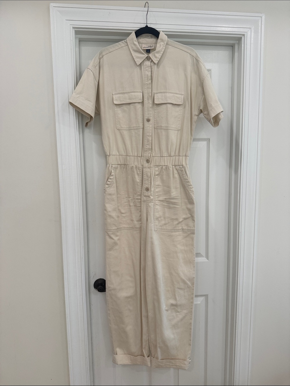 Universal Thread Utility Short-Sleeve Jumpsuit in Cream size 4